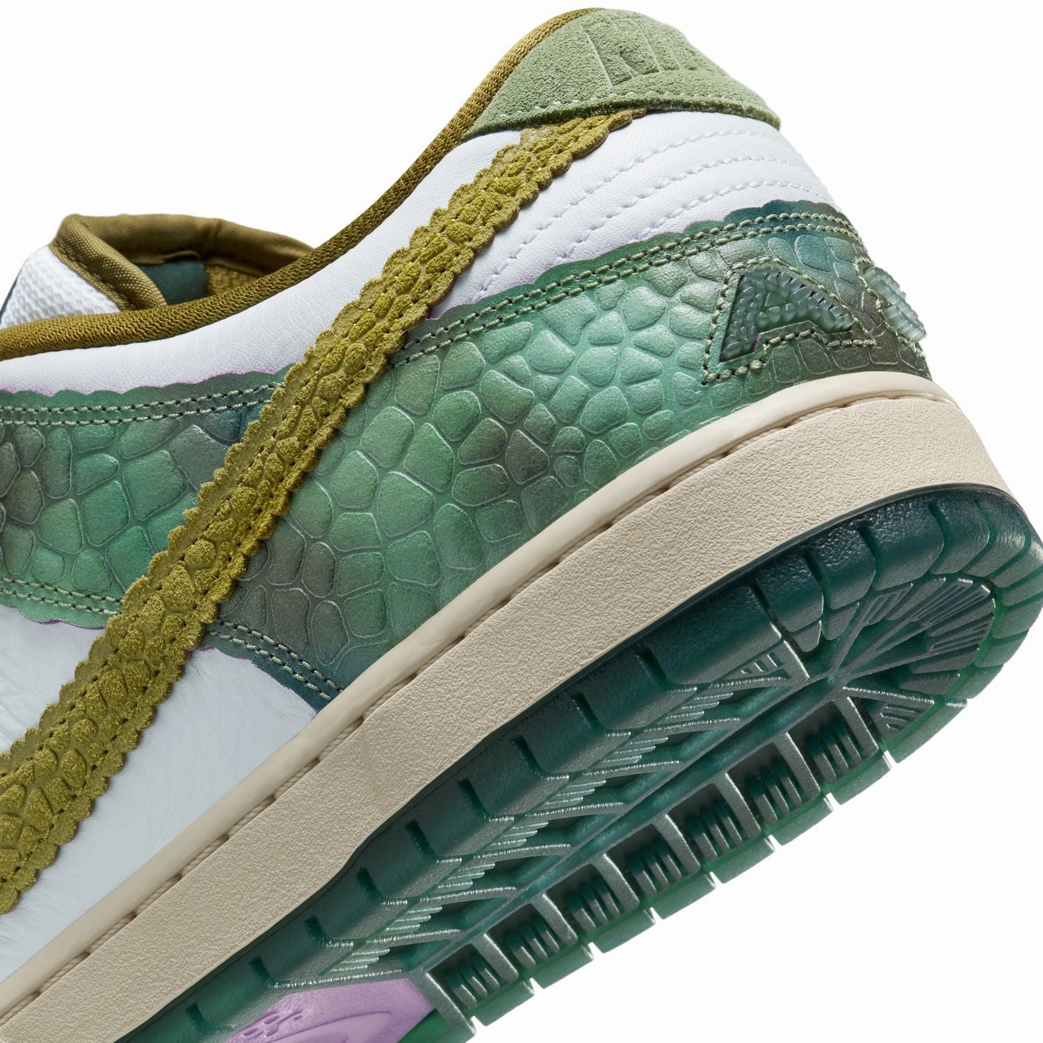 '  Alexis Sablone SB Dunk Low 'Oil Green'