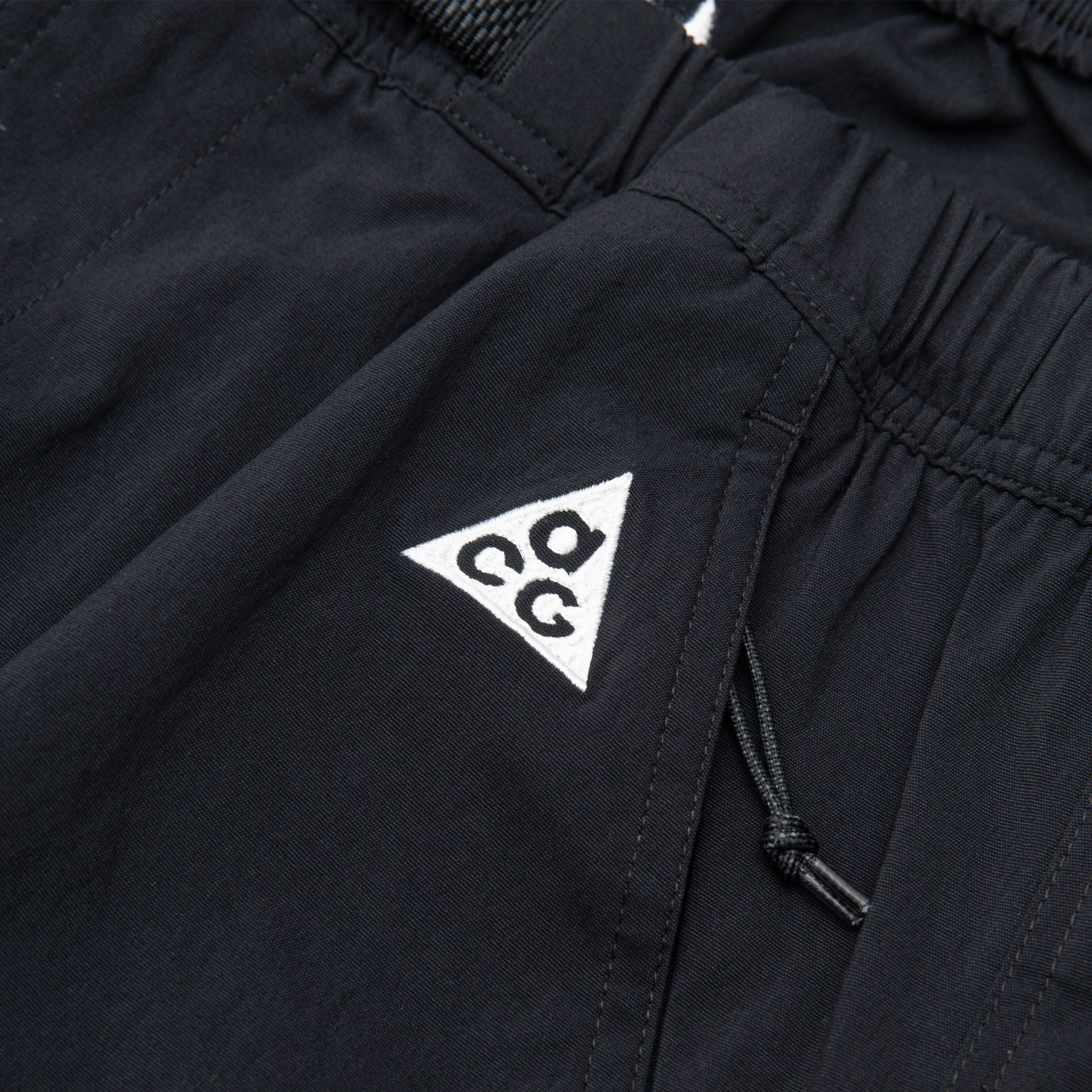 ACG TRAIL SHORTS BLACK