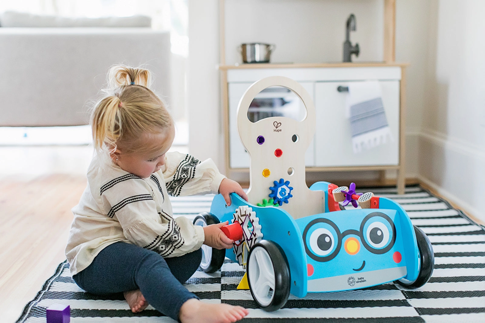 Baby Einstein Discovery Buggy