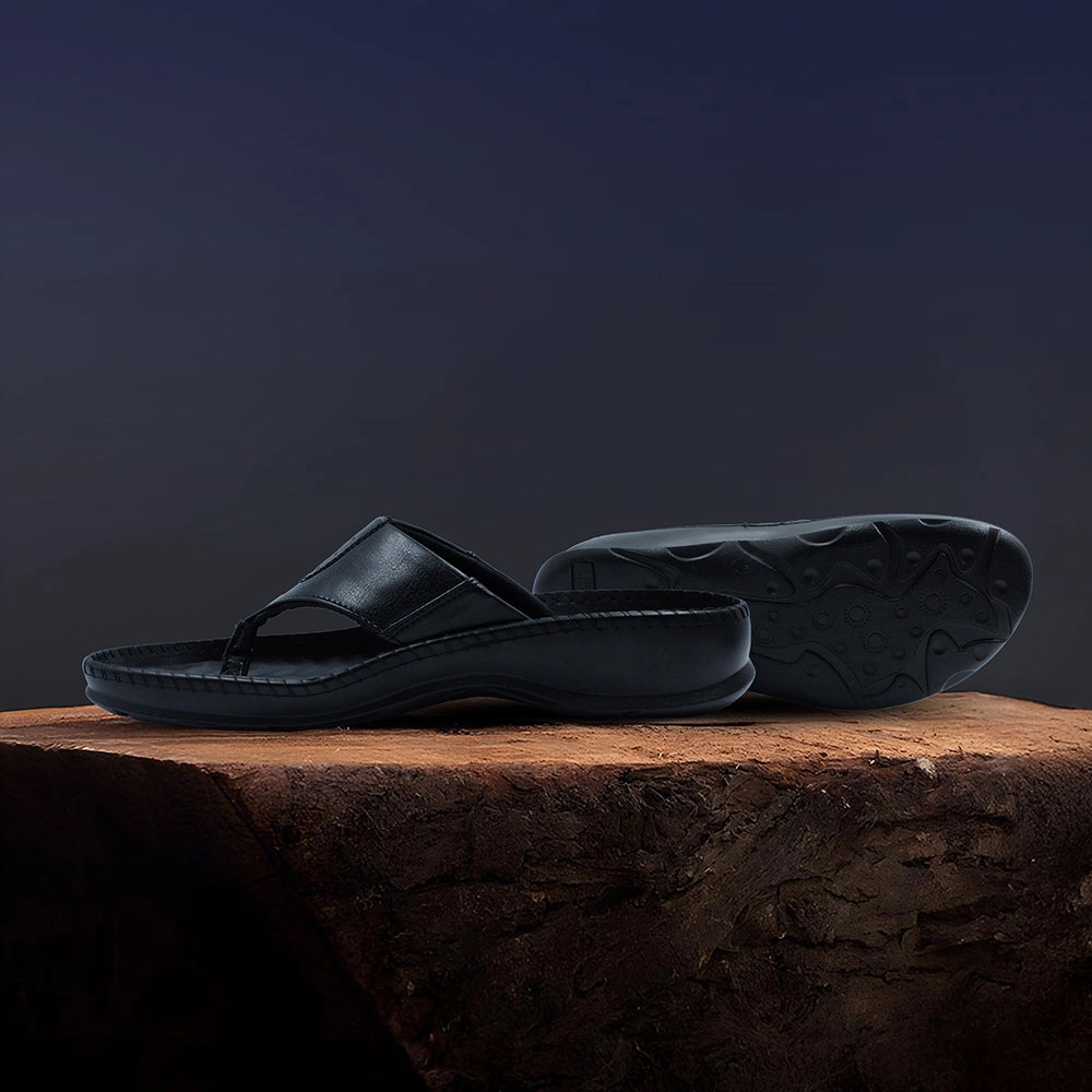 Coolers Black Casual Slipper For Men META-1 By Liberty