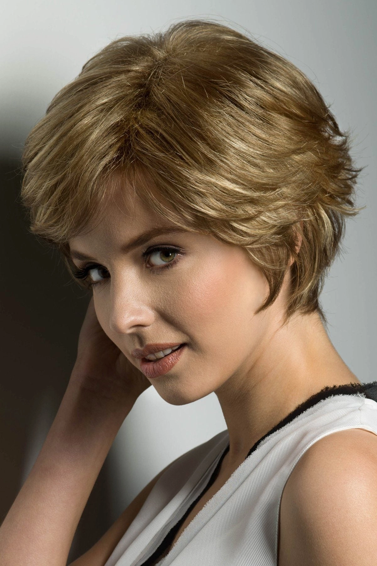 Sale - XBC - Estetica Toppers - Mono Wiglet 36-LF - Color: R4/6