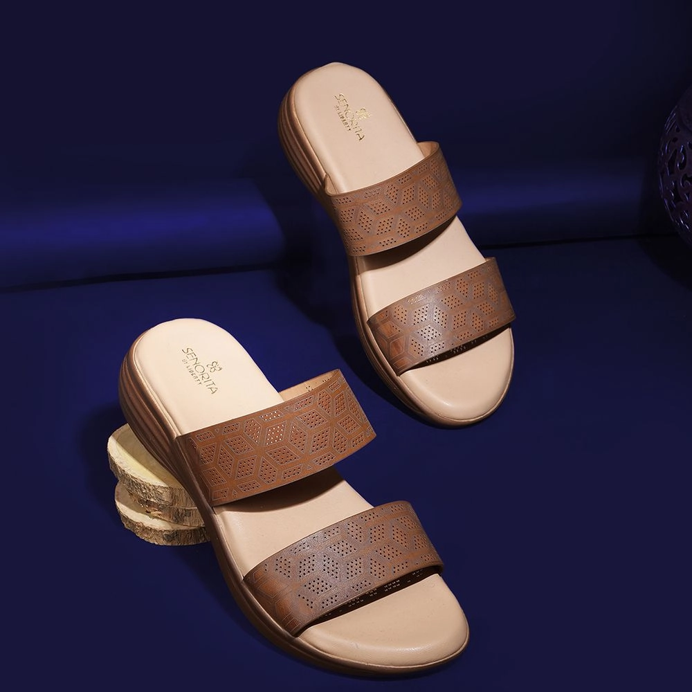 Senorita by Liberty Ladies SMT-5 Tan Casual Slippers
