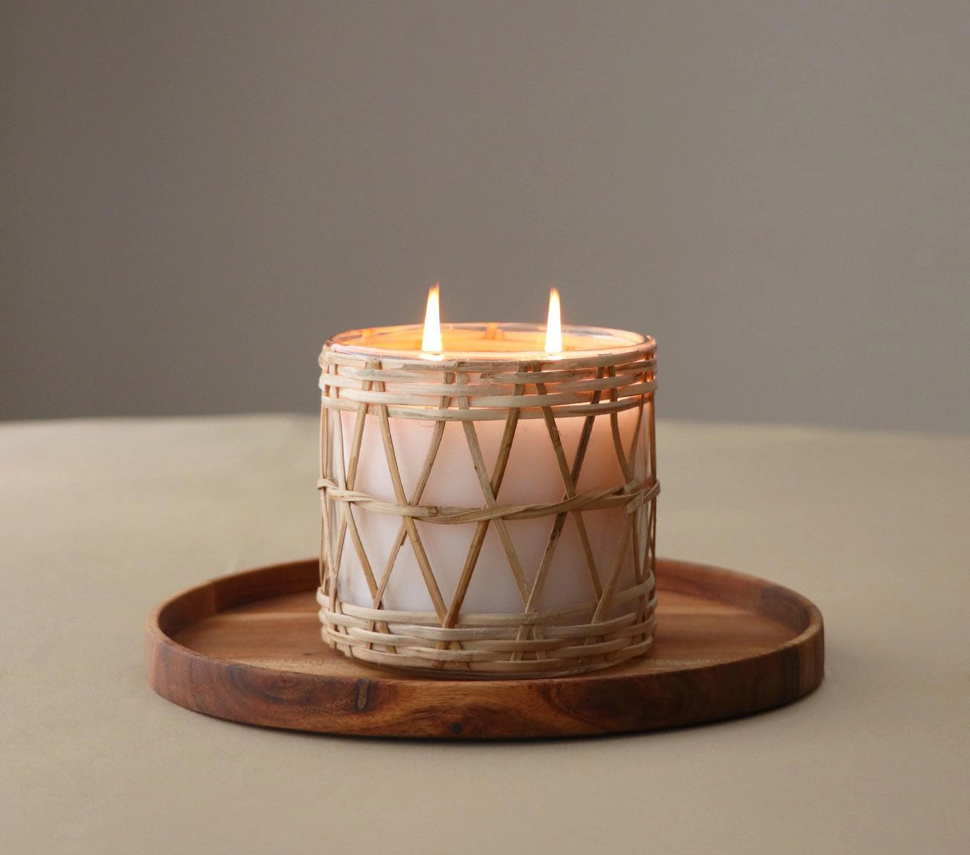 SNOW GLASS CANDLE - FENCE WEAVE