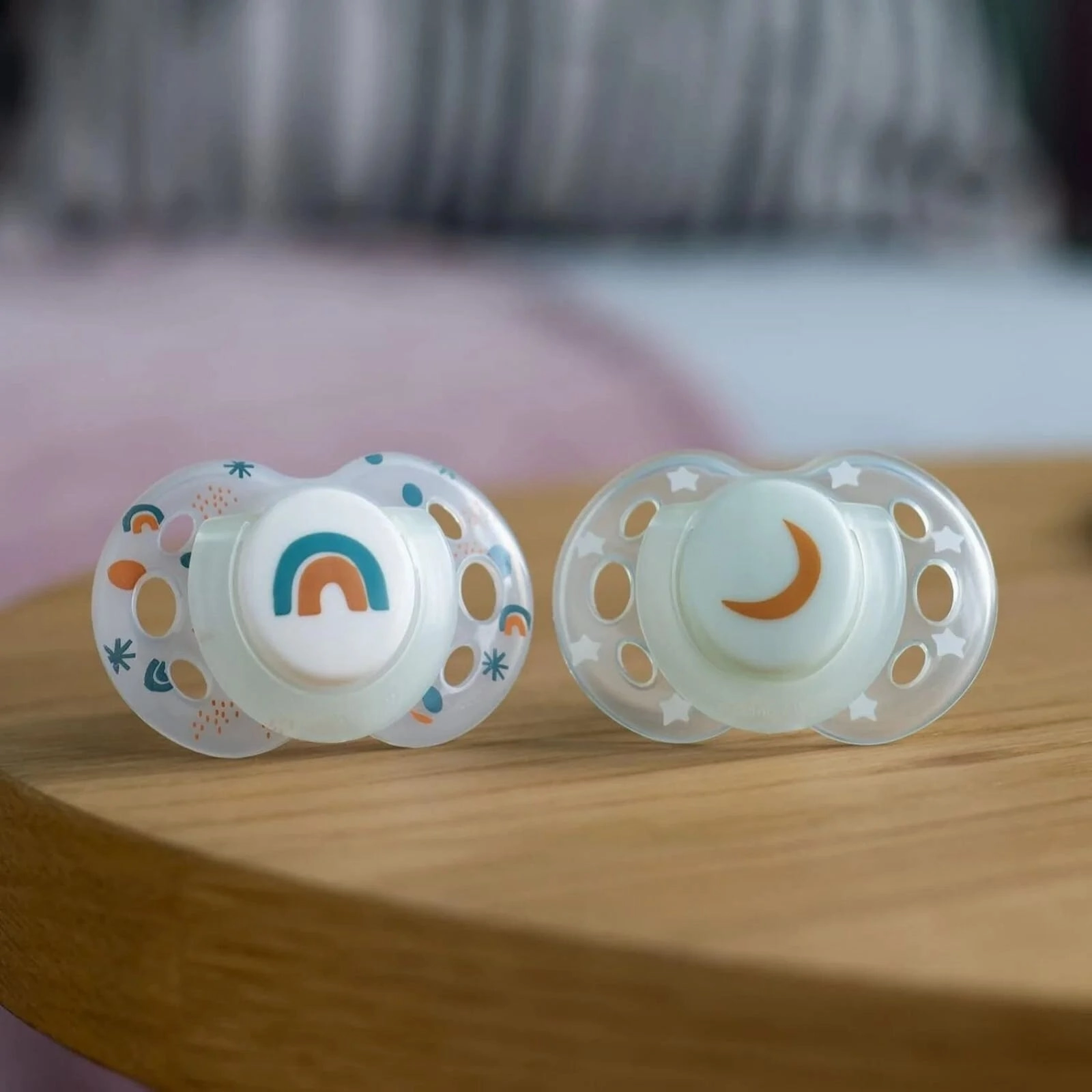Tommee Tippee Closer to Nature Night Time Soother 18-36 months Pack of 2 Assorted